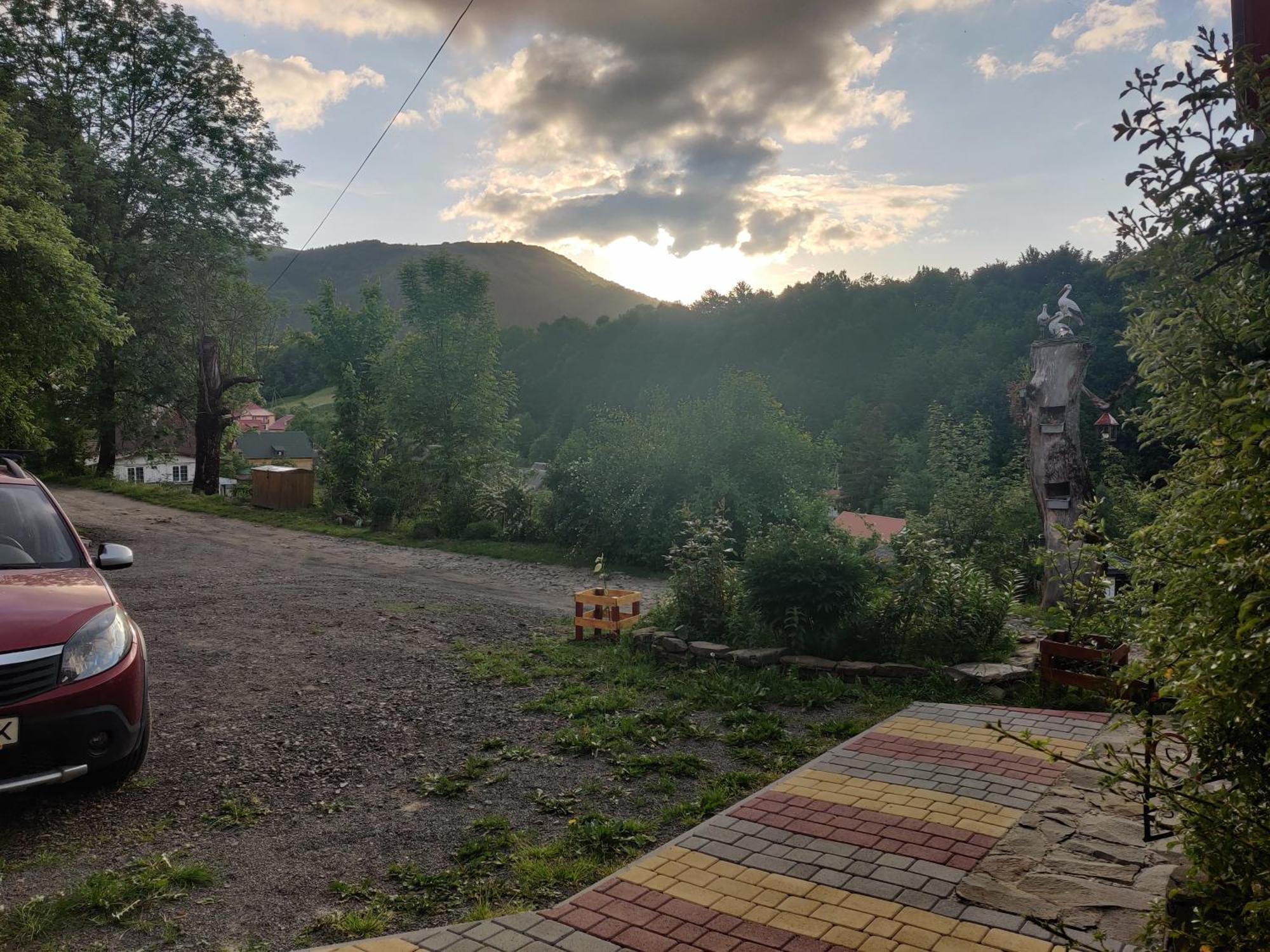 "У Яслигана" Pilipets Exterior foto